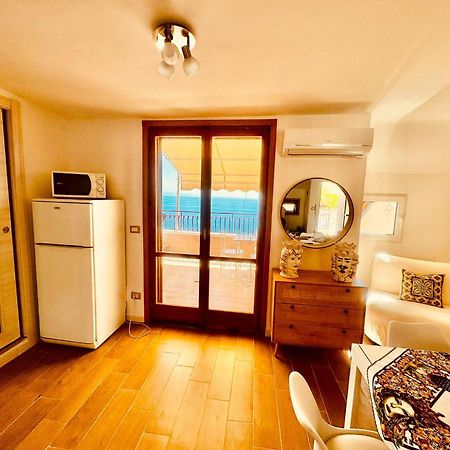 Sunrise Home Letojanni Bagian luar foto