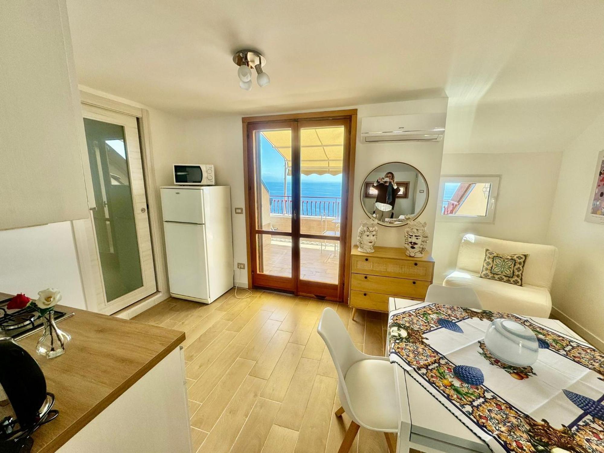 Sunrise Home Letojanni Bagian luar foto